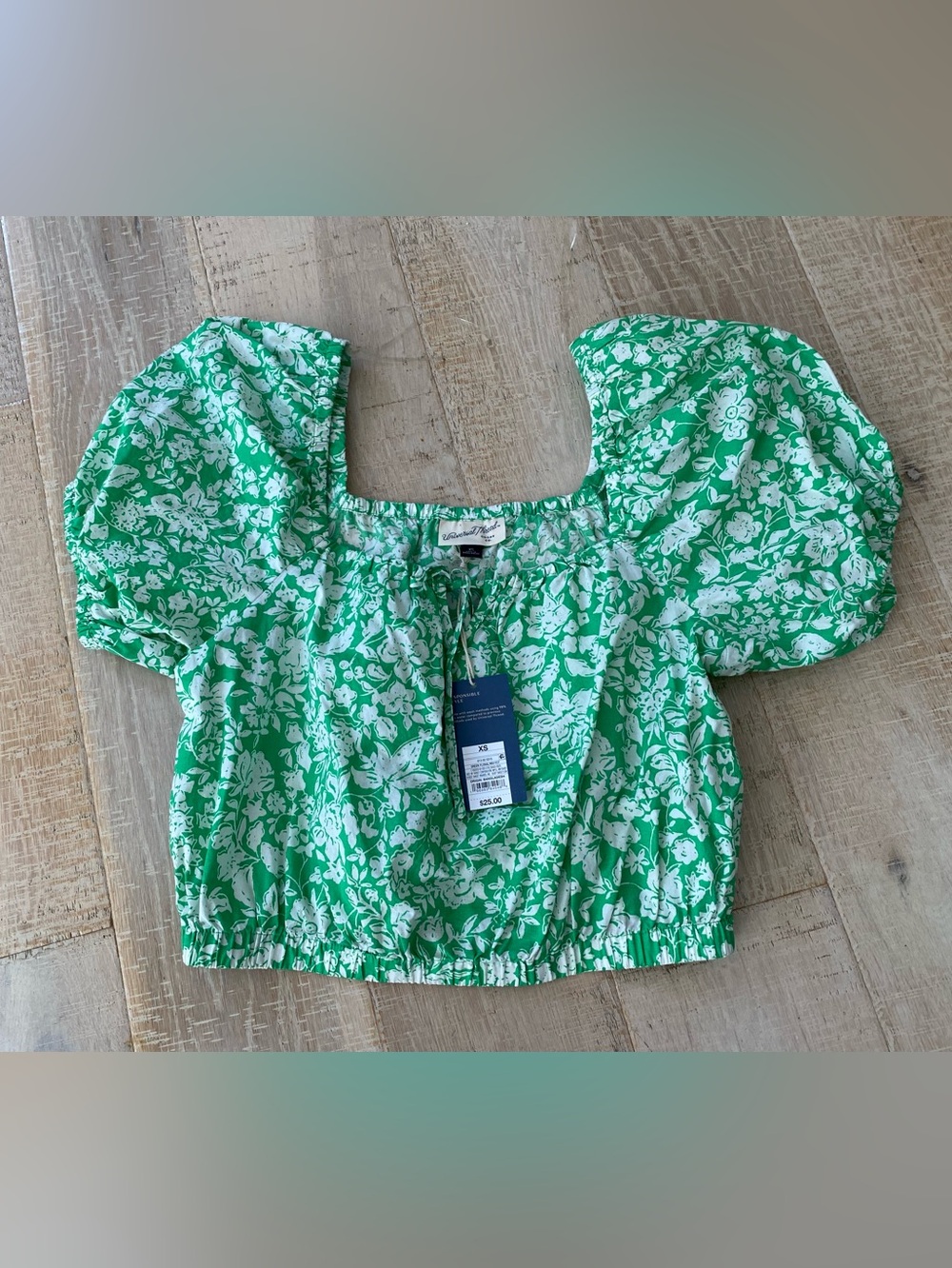 NWT Universal Thread Green Floral Puff-Sleeve Crop Top Sz. XS